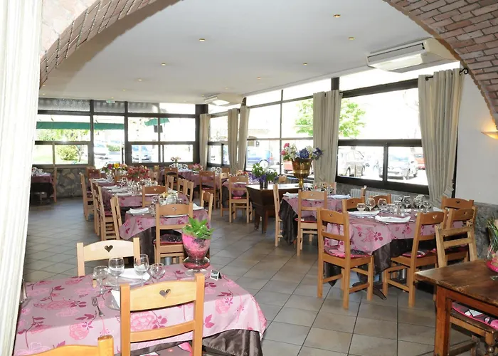 Hotel Grand Du Cours 3*