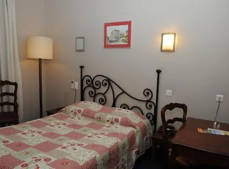 Hotell Grand Du Cours 3*