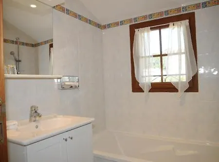 Отель Grand Du Cours