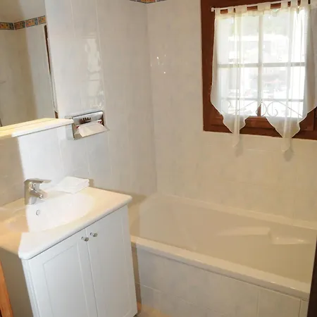 Grand Du Cours Отель 3*