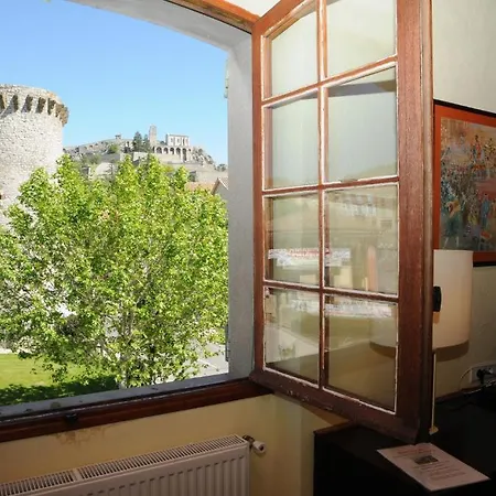 호텔 Grand Du Cours 3*