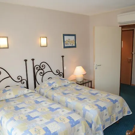 Grand Du Cours 호텔 시스트롱