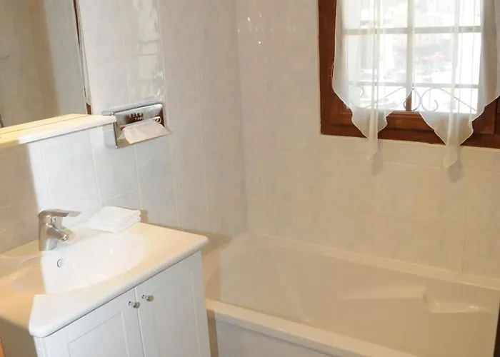 Grand Du Cours Hotell 3*